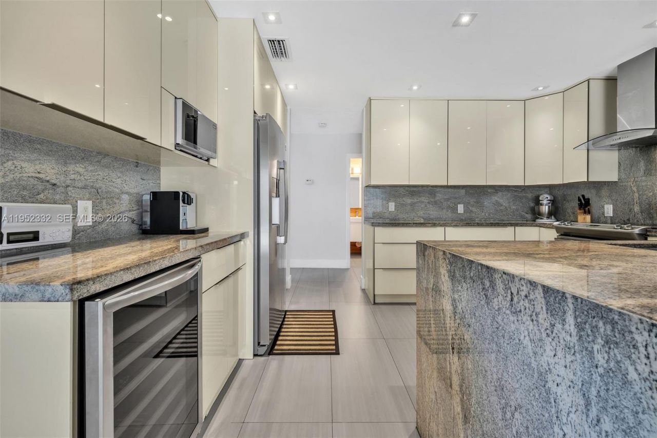 11850 Oak Leaf Dr., Davie, FL 33330 Photo