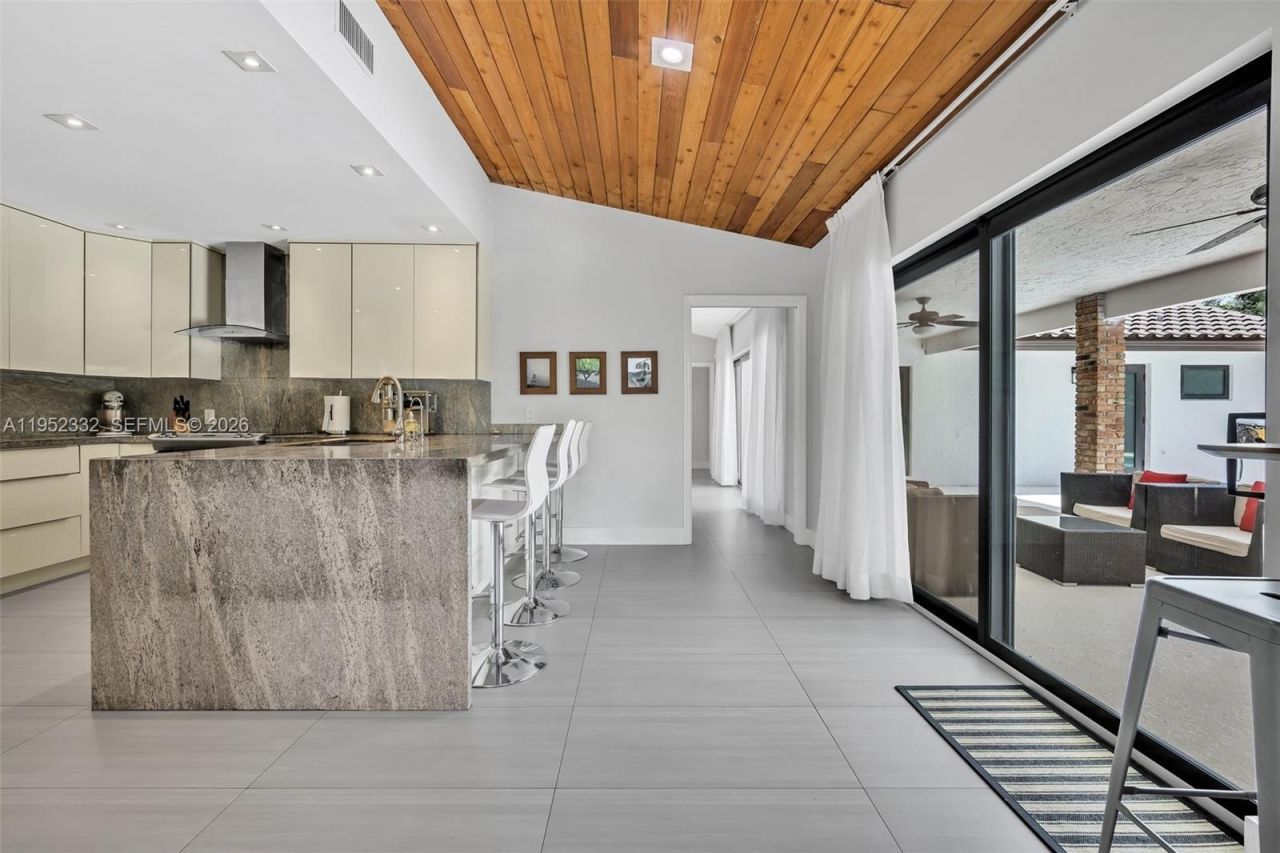 11850 Oak Leaf Dr., Davie, FL 33330 Photo