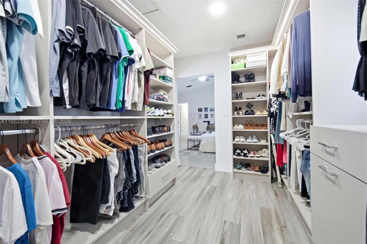 11850 Oak Leaf Dr., Davie, FL 33330 Photo