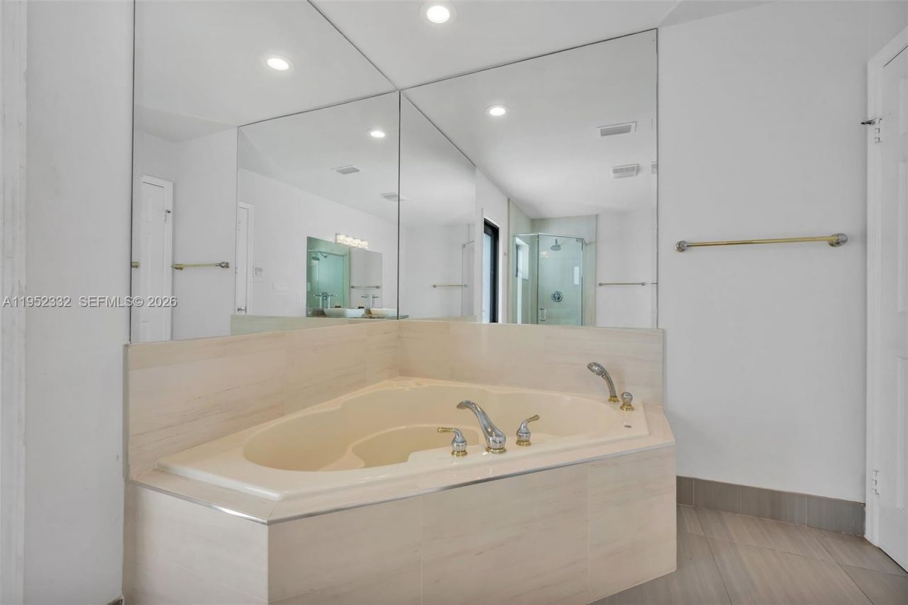 11850 Oak Leaf Dr., Davie, FL 33330 Photo