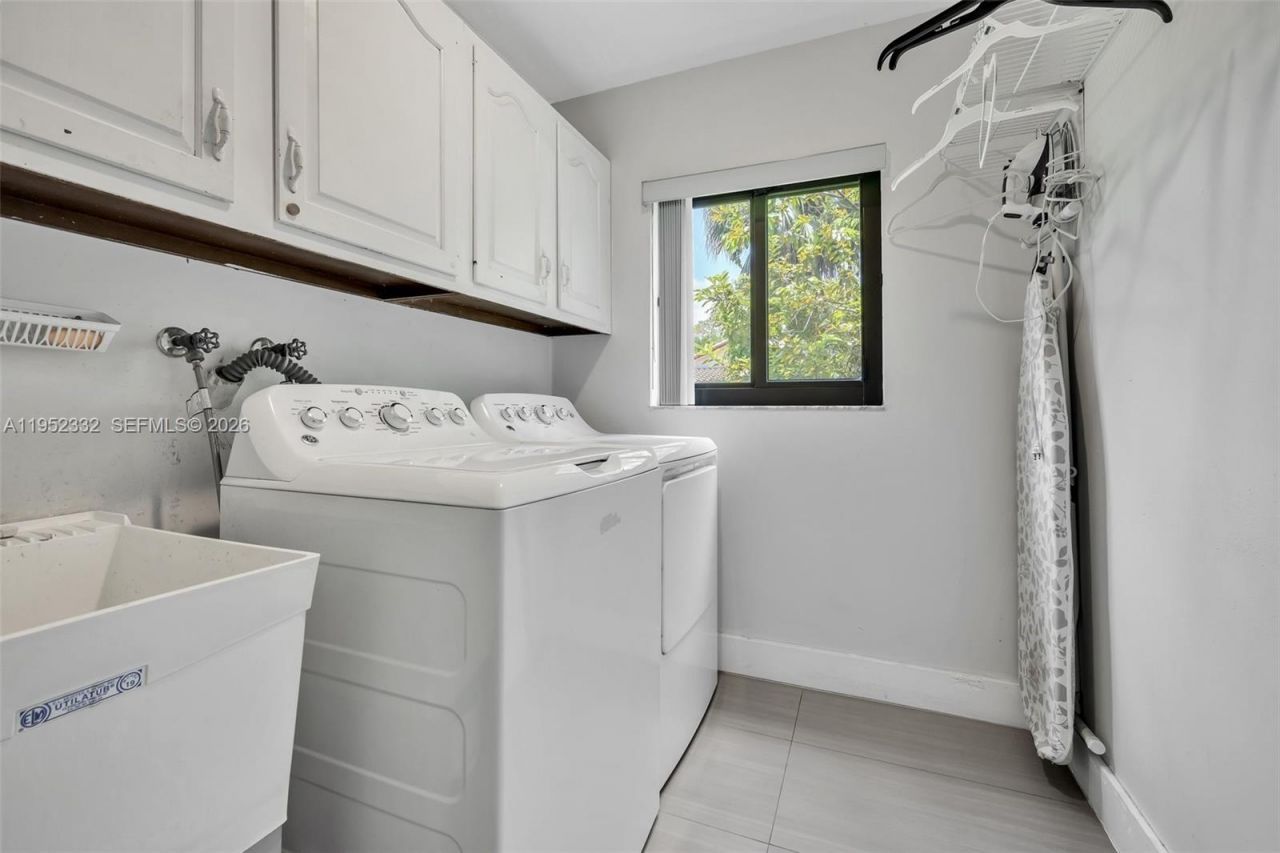 11850 Oak Leaf Dr., Davie, FL 33330 Photo