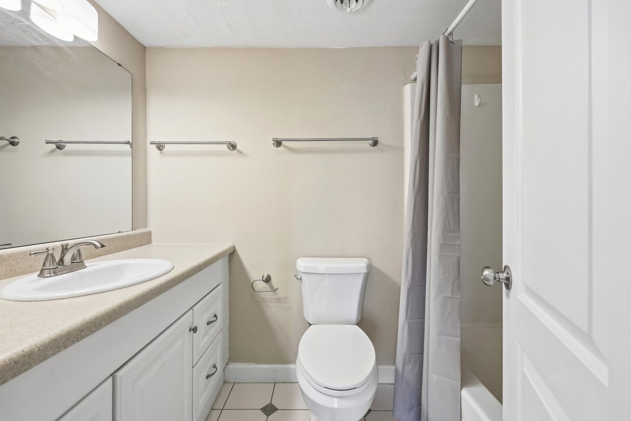 1000 11th Ave. N Photo 11