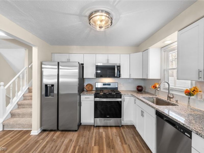 7007 Hidden Valley Drive, Amherst, OH 44001 Photo 13