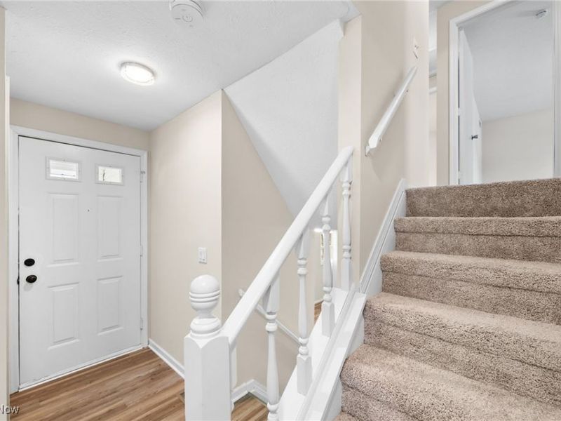 7007 Hidden Valley Drive, Amherst, OH 44001 Photo 14