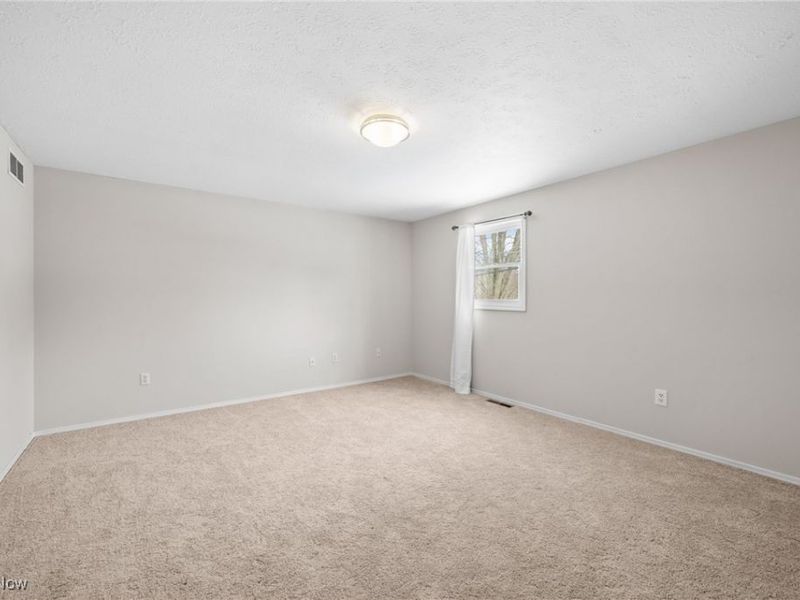 7007 Hidden Valley Drive, Amherst, OH 44001 Photo 15