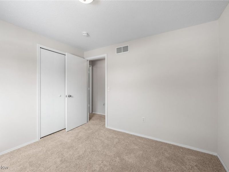 7007 Hidden Valley Drive, Amherst, OH 44001 Photo 18