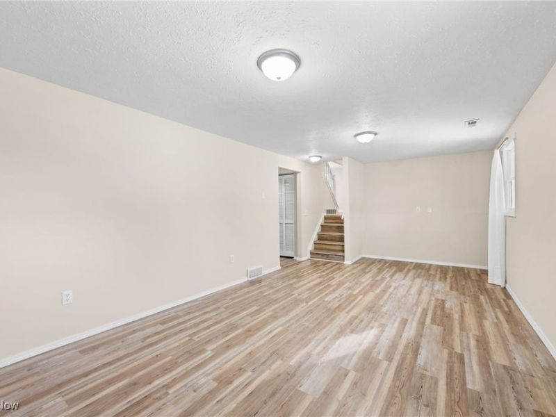 7007 Hidden Valley Drive, Amherst, OH 44001 Photo 24