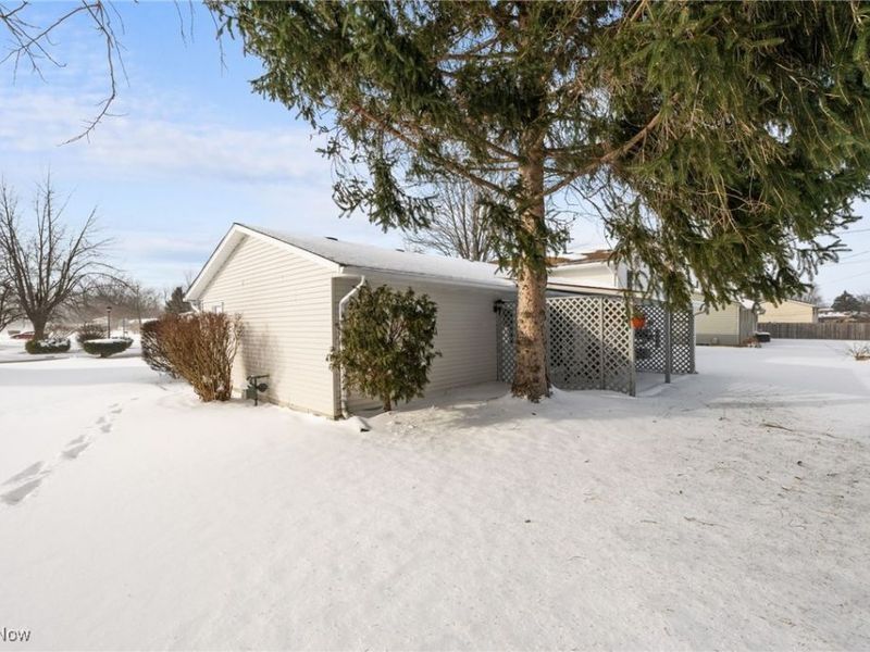 7007 Hidden Valley Drive, Amherst, OH 44001 Photo 37