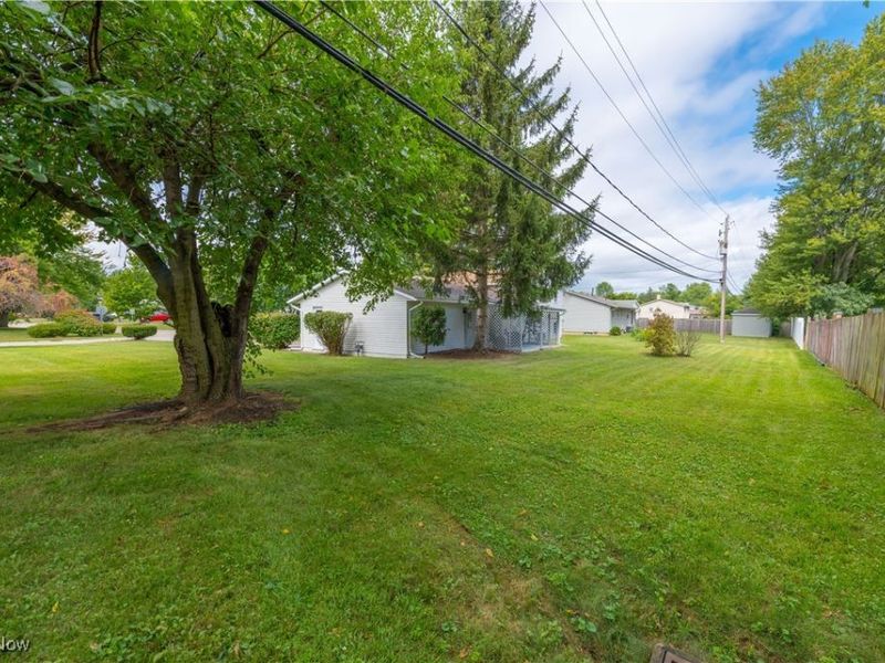 7007 Hidden Valley Drive, Amherst, OH 44001 Photo 40