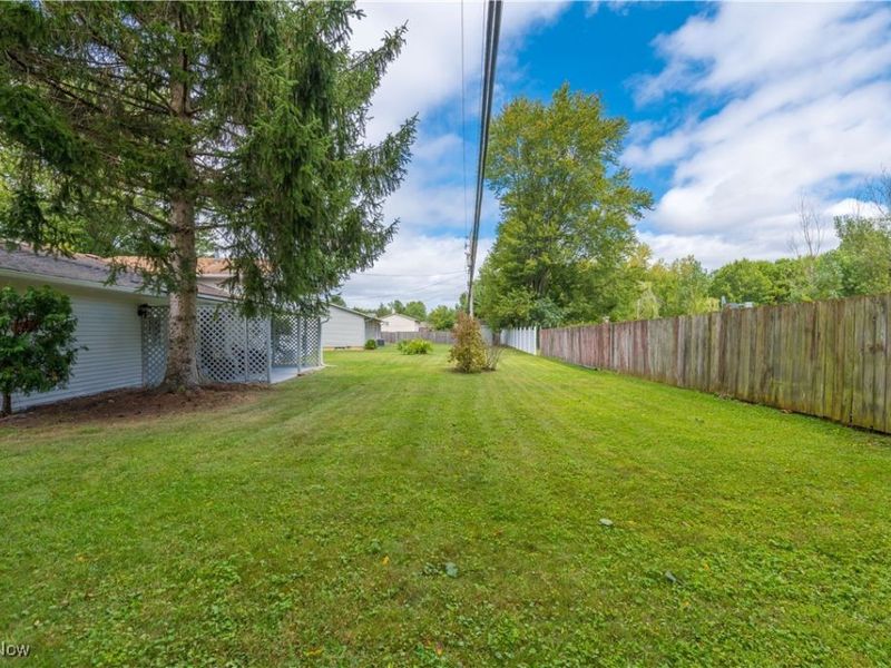 7007 Hidden Valley Drive, Amherst, OH 44001 Photo 41