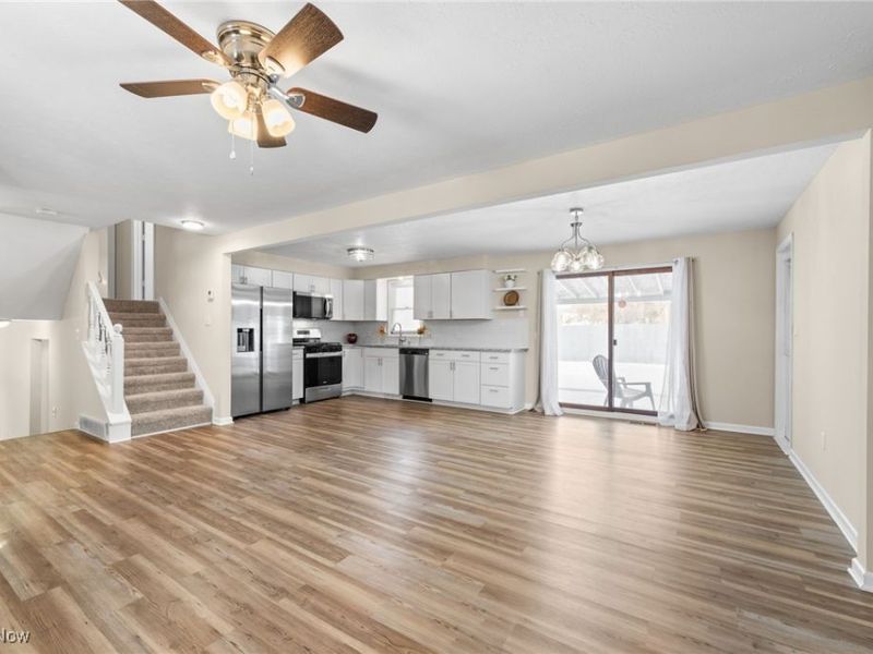 7007 Hidden Valley Drive, Amherst, OH 44001 Photo 7