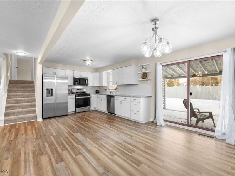 7007 Hidden Valley Drive, Amherst, OH 44001 Photo 8