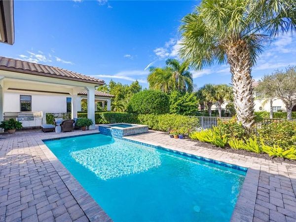 2277 Residence CIR, NAPLES, FL 34105