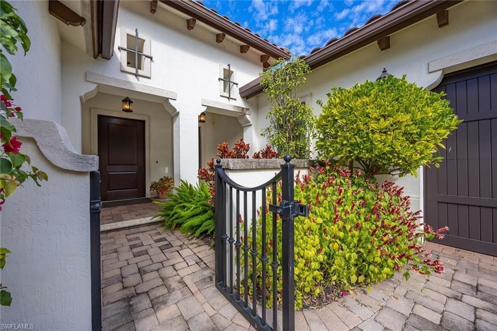 2277 Residence Cir, Naples, FL 34105 Photo
