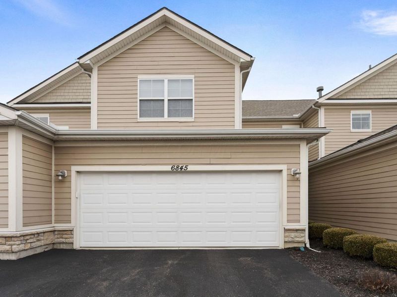 6845 Kinsale Lane, Powell, OH 43065 Photo 2