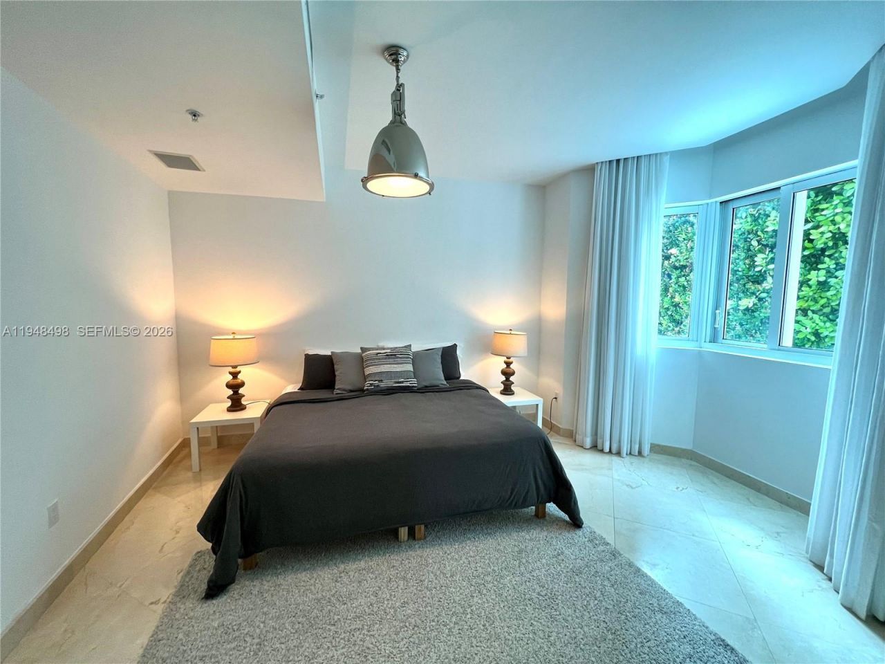 50 S Pointe Dr, Unit TWN2, Miami Beach, FL 33139 Photo