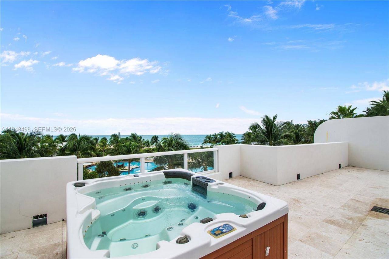 50 S Pointe Dr, Unit TWN2, Miami Beach, FL 33139 Photo