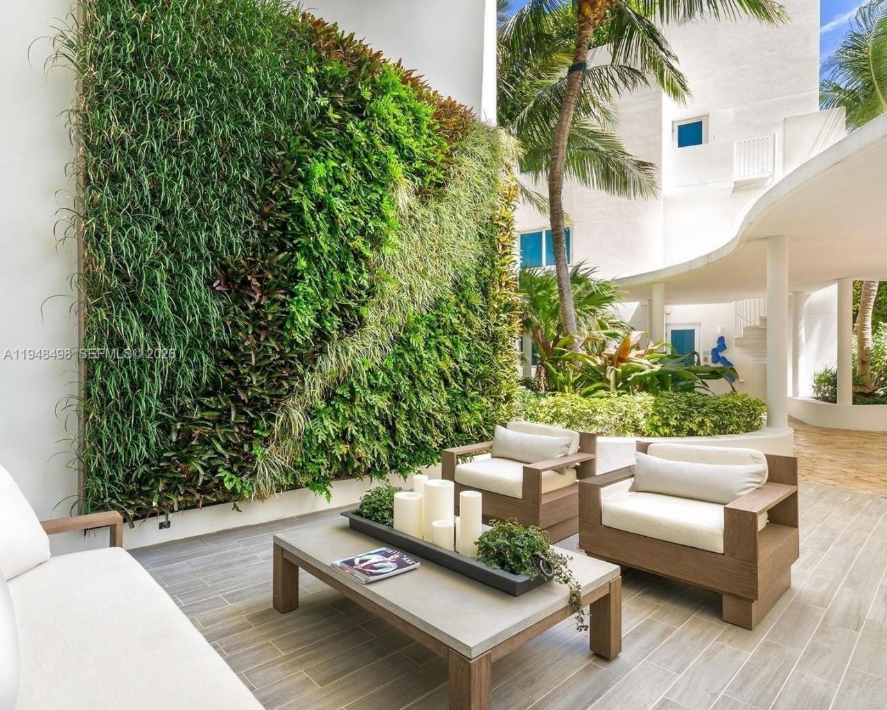 50 S Pointe Dr, Unit TWN2, Miami Beach, FL 33139 Photo