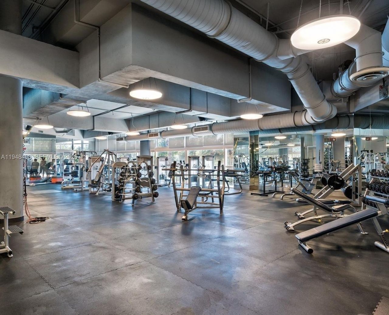 50 S Pointe Dr, Unit TWN2, Miami Beach, FL 33139 Photo