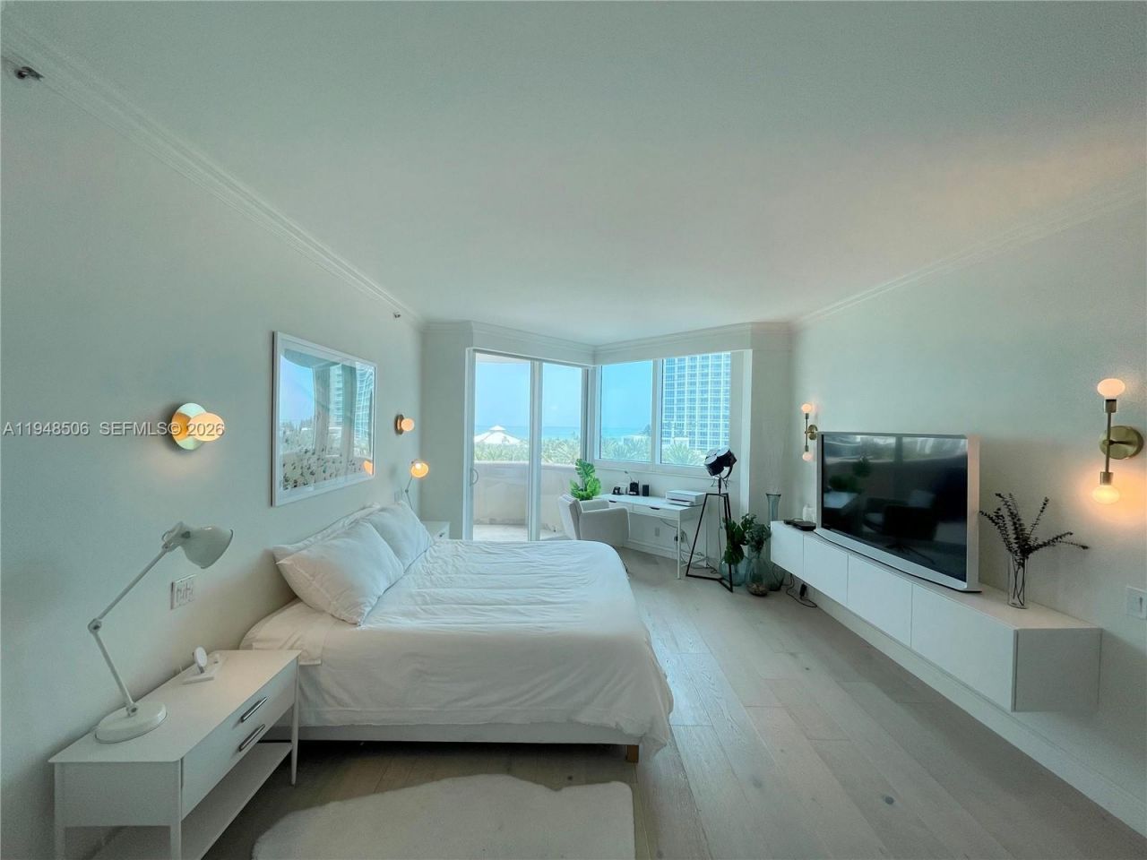 300 S Pointe Dr , Unit 705, Miami Beach, FL 33139 Photo