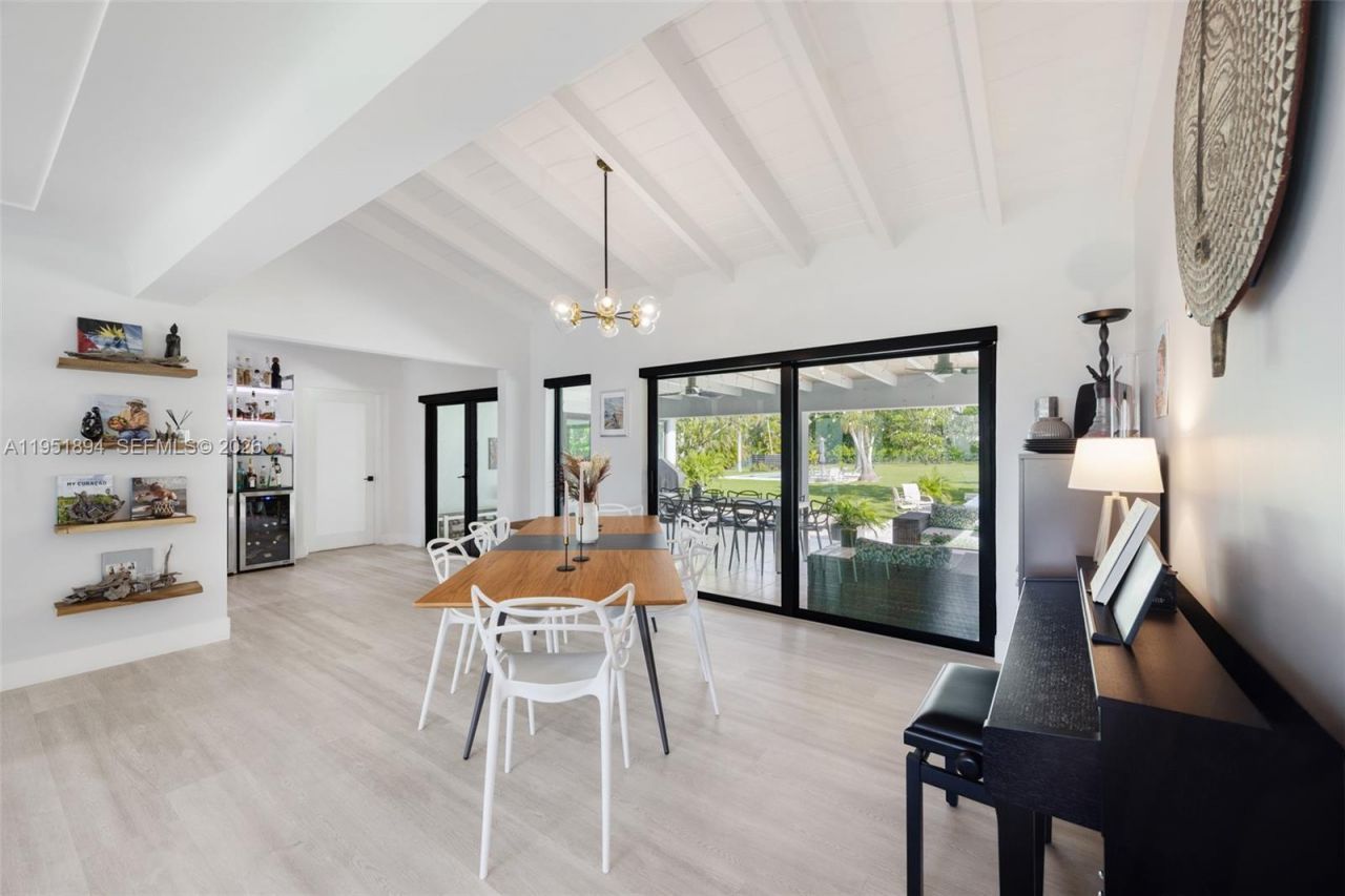 07325 SW 102nd St, Pinecrest, FL 33156 Photo