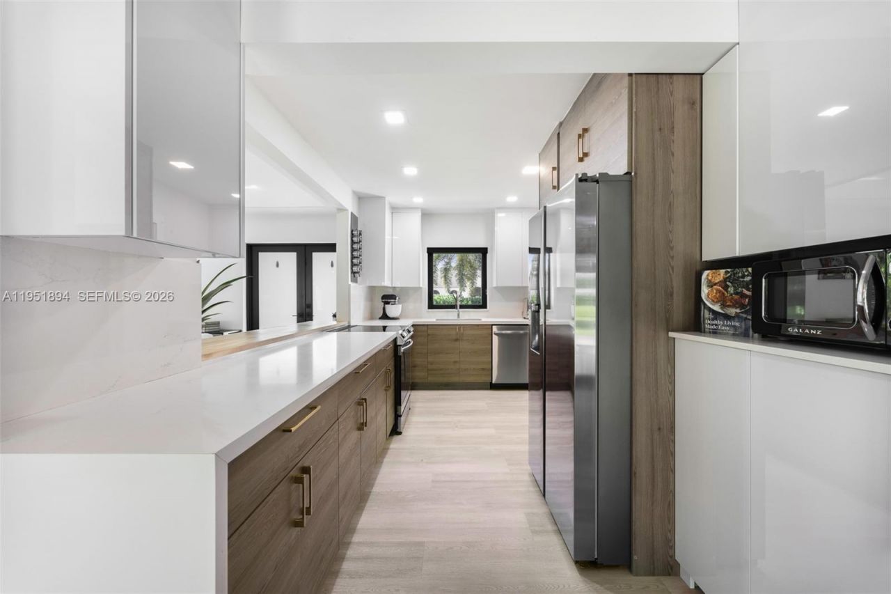 07325 SW 102nd St, Pinecrest, FL 33156 Photo