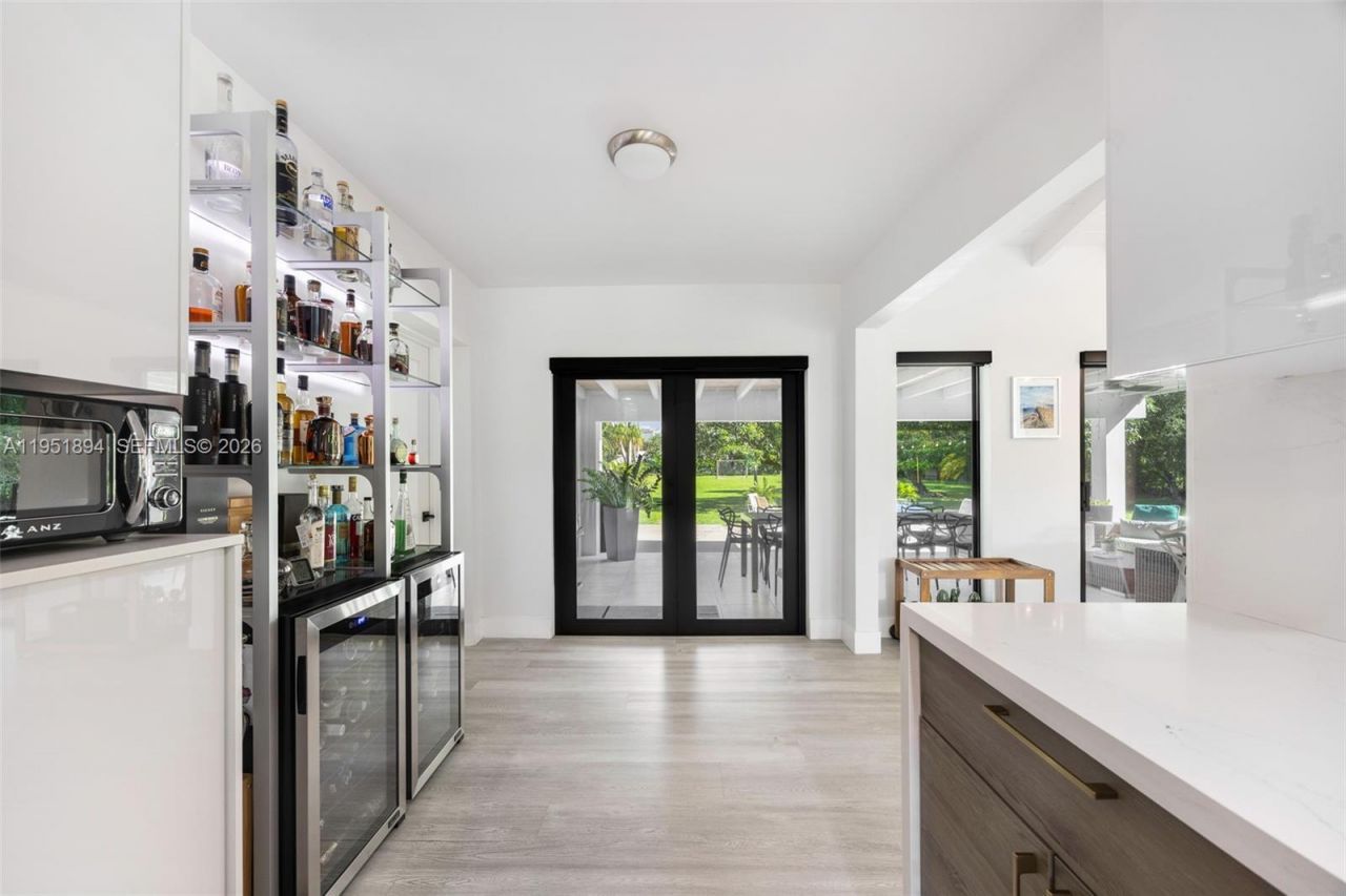 07325 SW 102nd St, Pinecrest, FL 33156 Photo