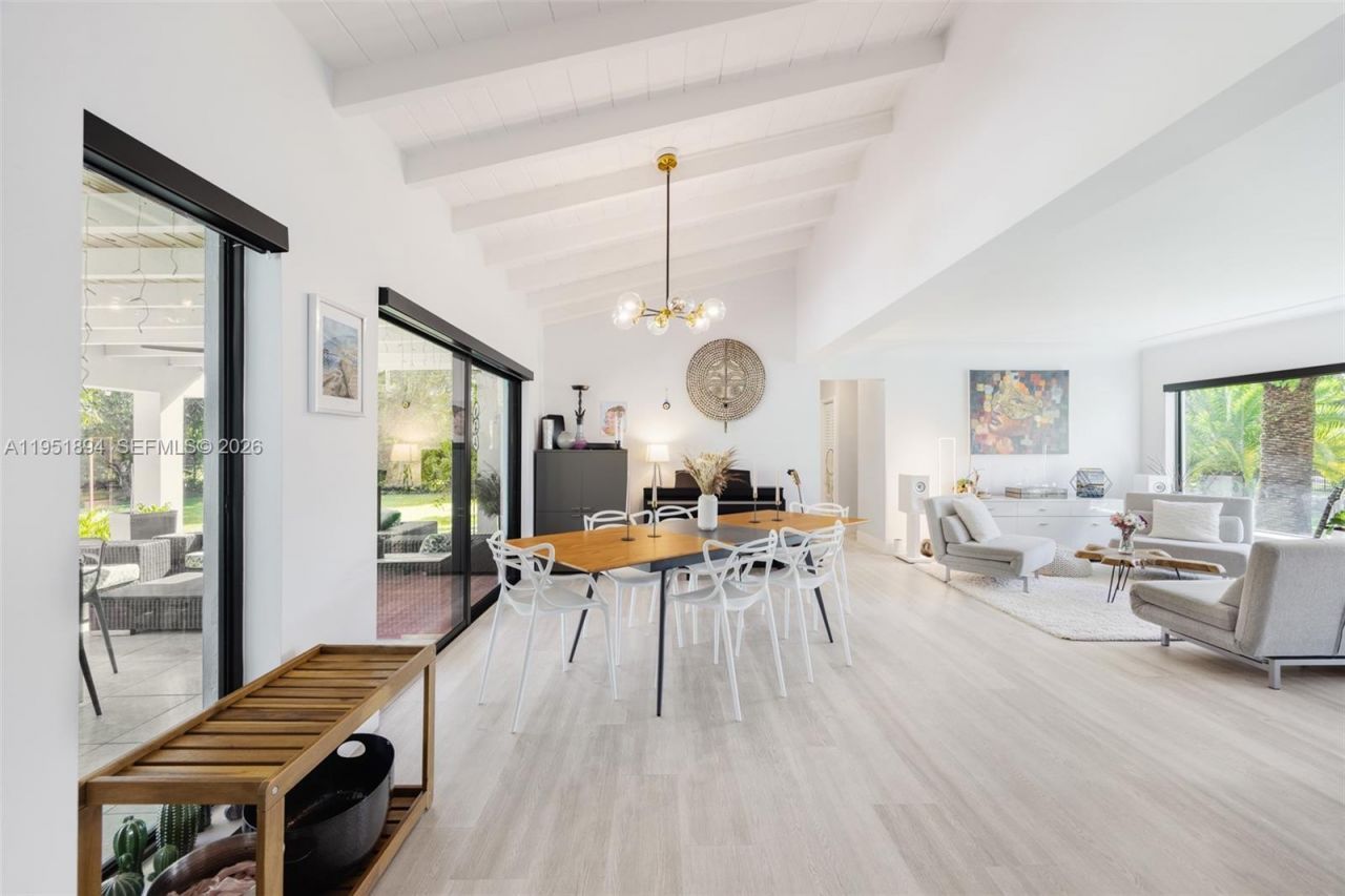 07325 SW 102nd St, Pinecrest, FL 33156 Photo