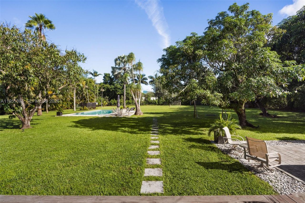 07325 SW 102nd St, Pinecrest, FL 33156 Photo