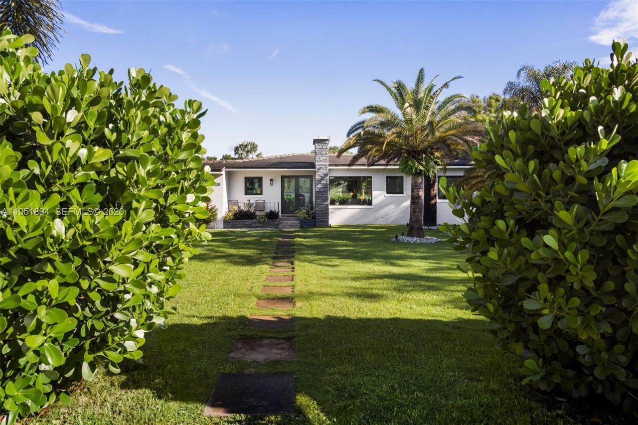 07325 SW 102nd St, Pinecrest, FL 33156 Photo