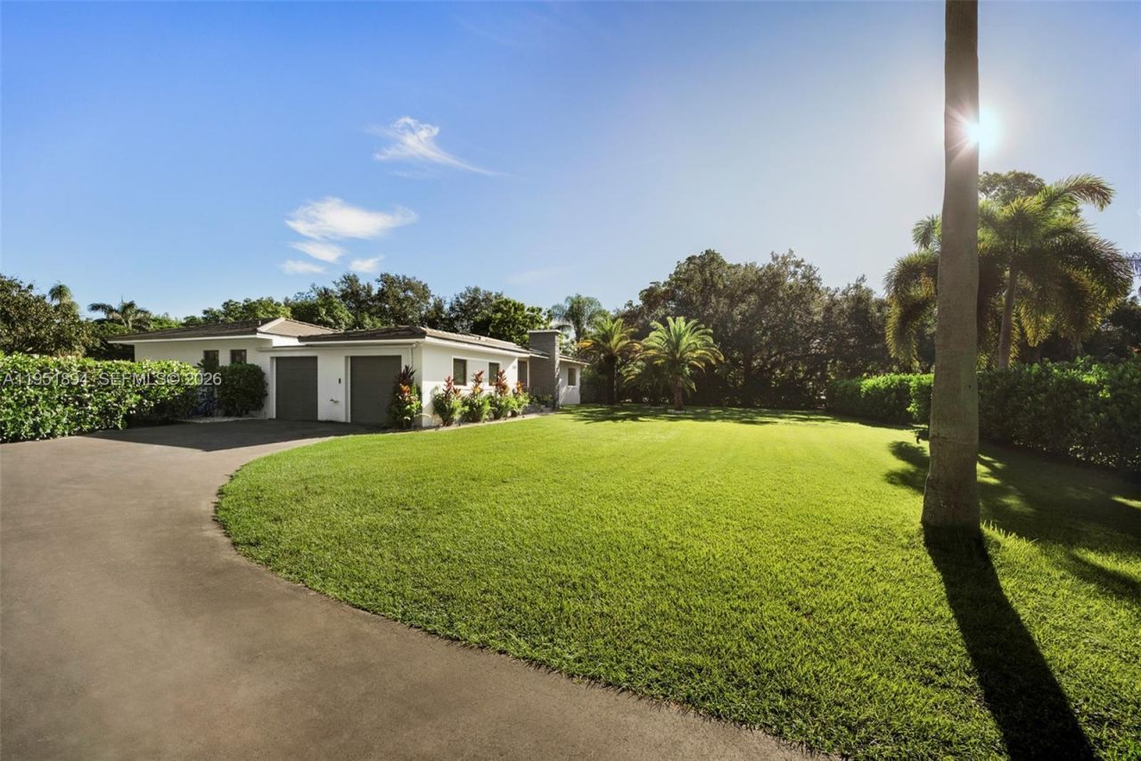 07325 SW 102nd St, Pinecrest, FL 33156 Photo