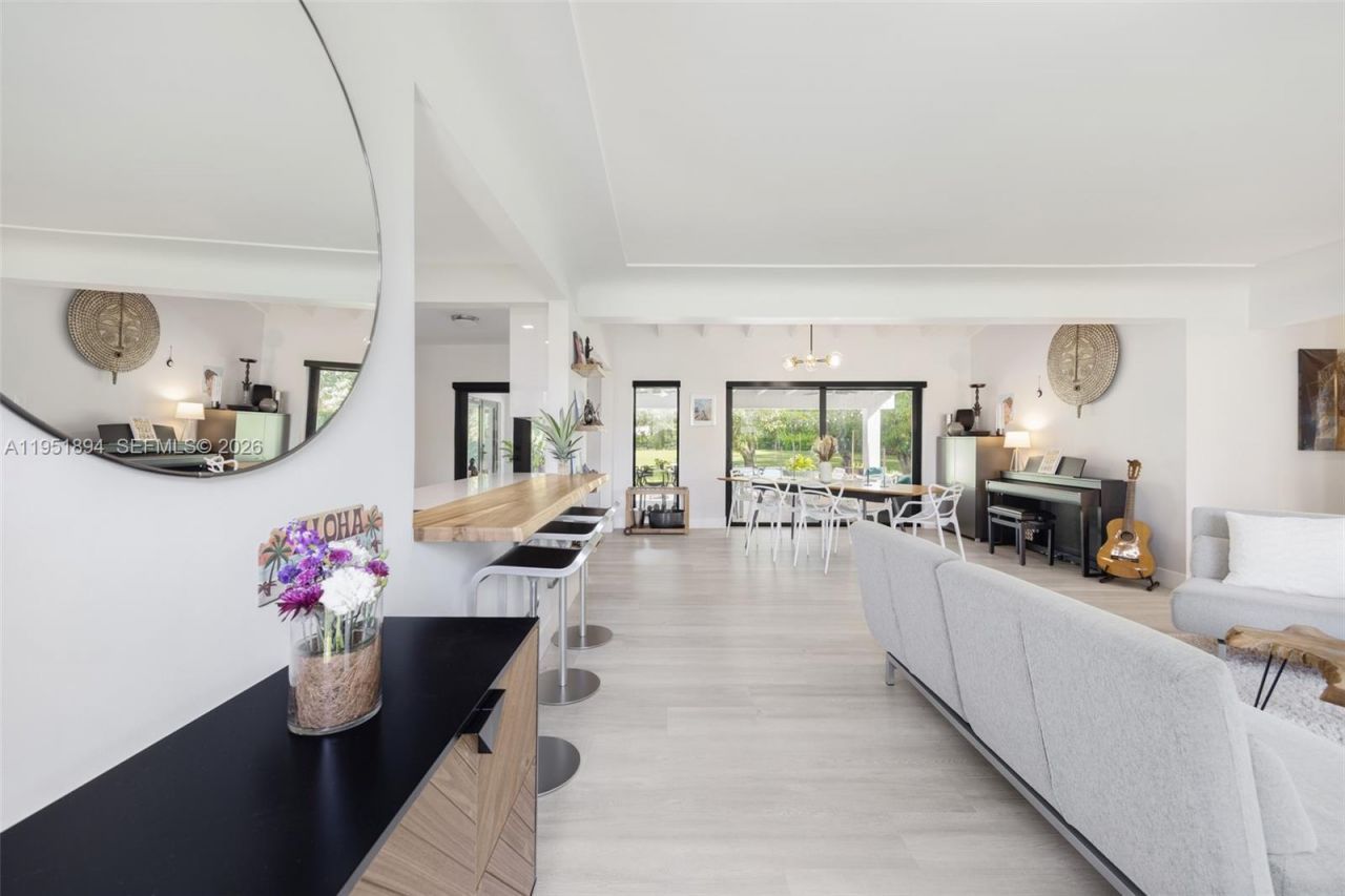 07325 SW 102nd St, Pinecrest, FL 33156 Photo