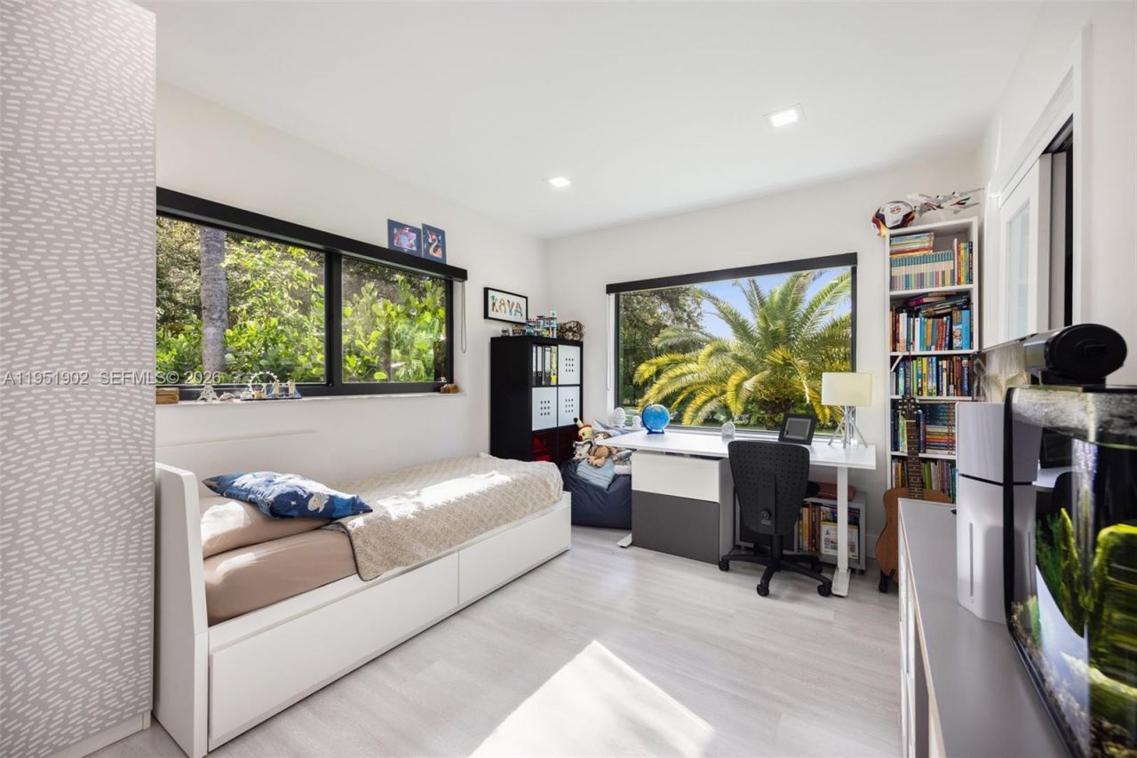 7325 SW 102nd St, Pinecrest, FL 33156 Photo