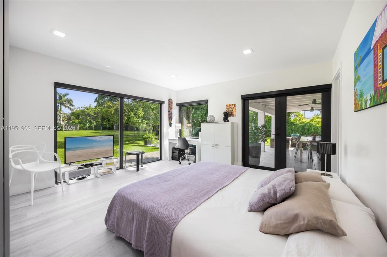 7325 SW 102nd St, Pinecrest, FL 33156 Photo