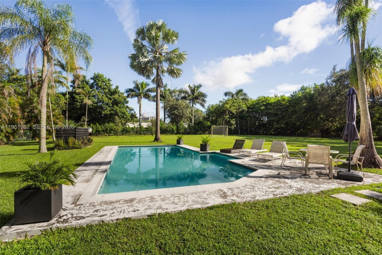 7325 SW 102nd St, Pinecrest, FL 33156 Photo