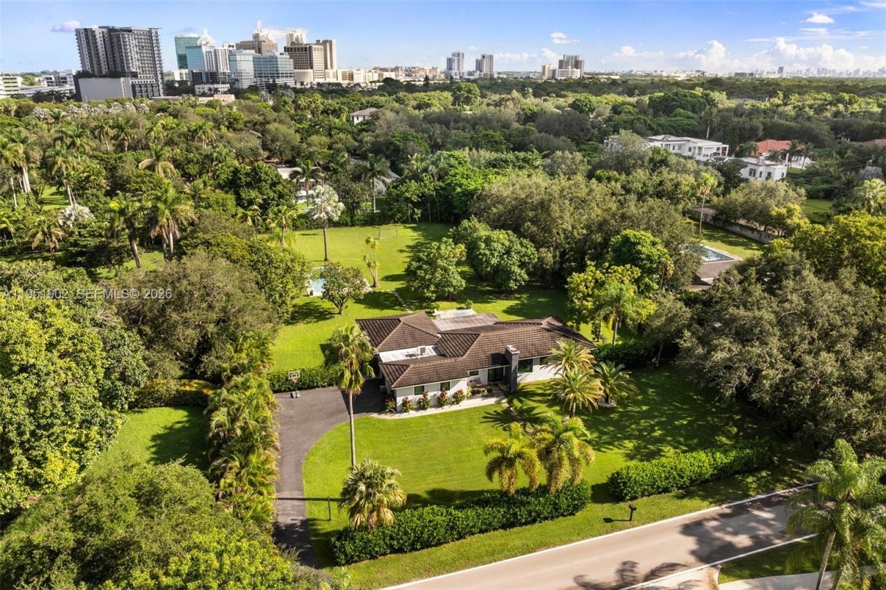 7325 SW 102nd St, Pinecrest, FL 33156 Photo