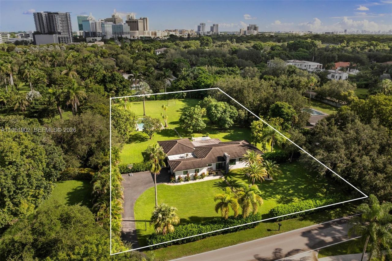 7325 SW 102nd St, Pinecrest, FL 33156 Photo