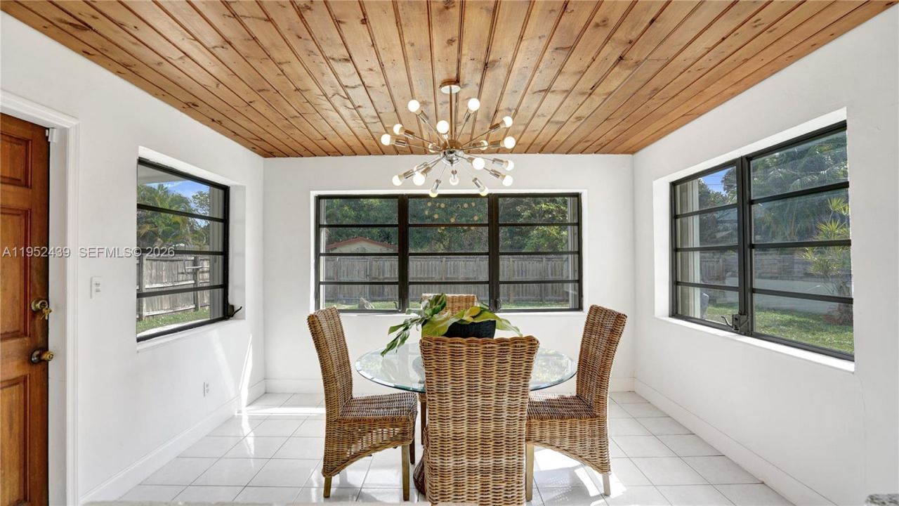 1105 N 31st Ct, Hollywood, FL 33021 Photo