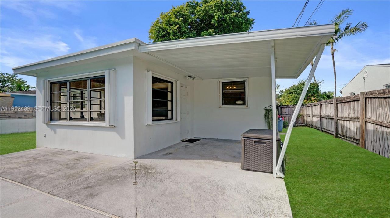 1105 N 31st Ct, Hollywood, FL 33021 Photo