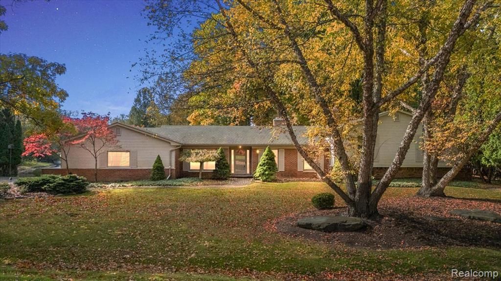 1932 Shore Hill Drive, Bloomfield Hills, MI 48302 Main Photo