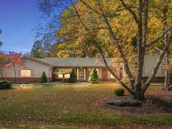 1932 Shore Hill Drive, Bloomfield Hills, MI 48302