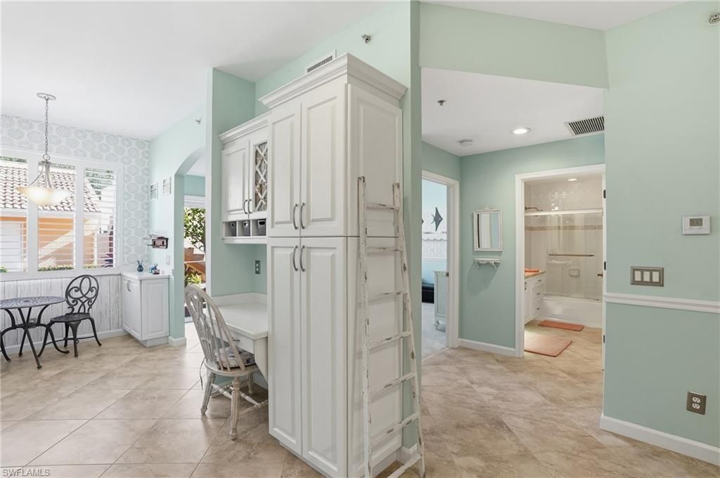 6600 Beach Resort Dr, Unit 9, Naples, FL 34114 Photo
