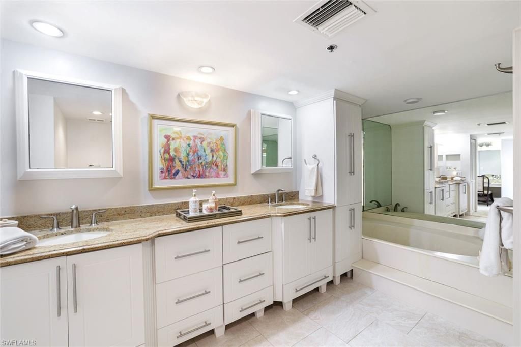 6361 Pelican Bay Blvd, Unit 201, Naples, FL 34108 Photo