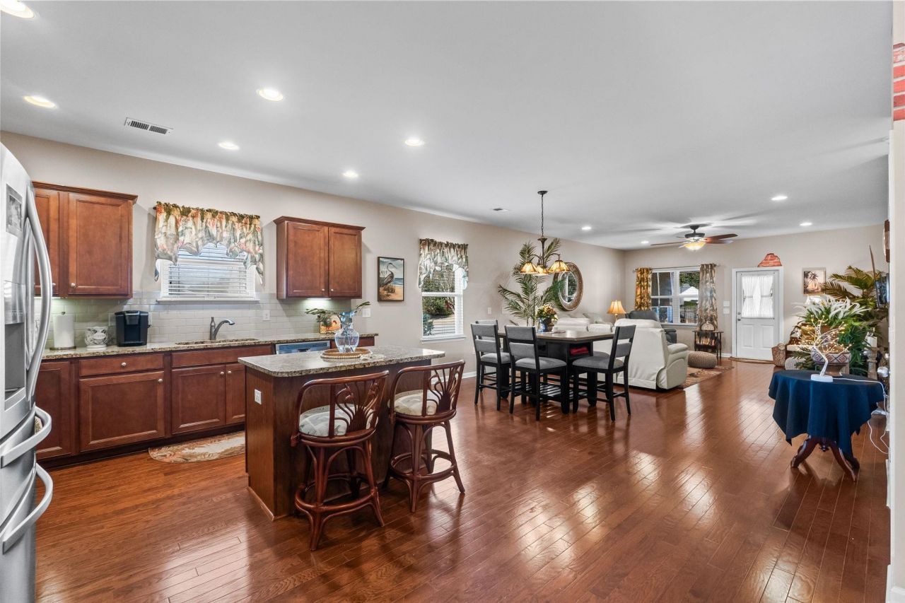 3801 Tyford Ct. Photo 6