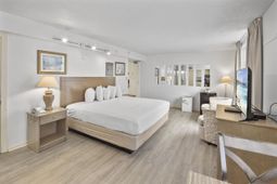 5308 N Ocean Blvd. photo 4