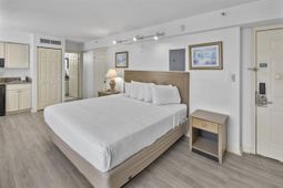 5308 N Ocean Blvd. photo 4