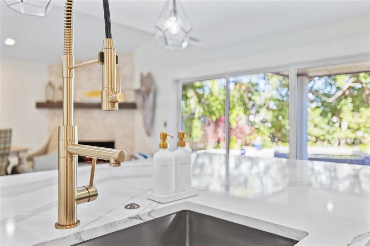 506 58th Street, Holmes Beach, FL 34217 Photo