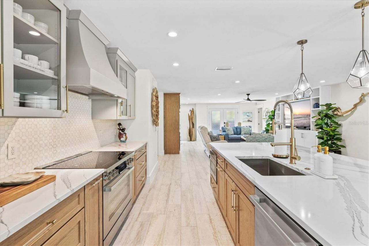 506 58th Street, Holmes Beach, FL 34217 Photo