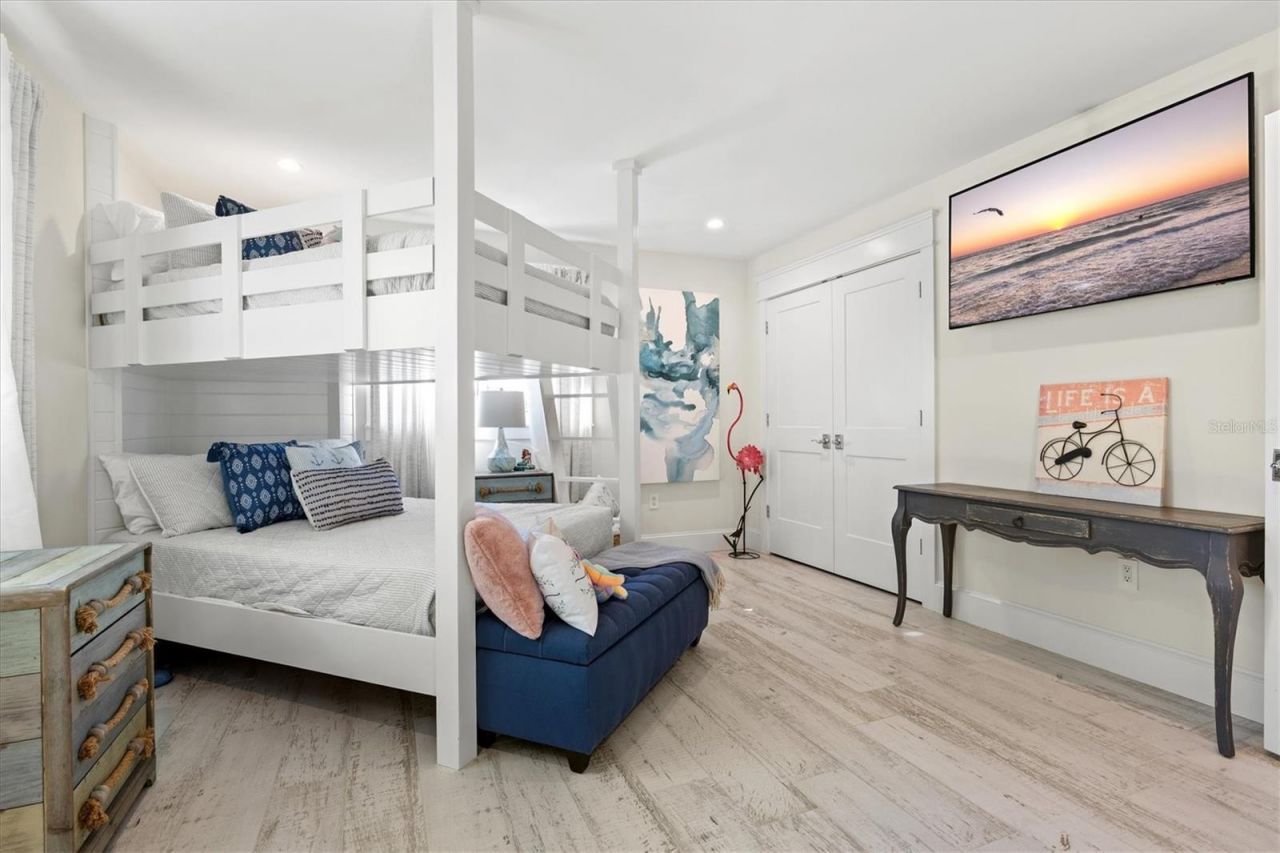 506 58th Street, Holmes Beach, FL 34217 Photo