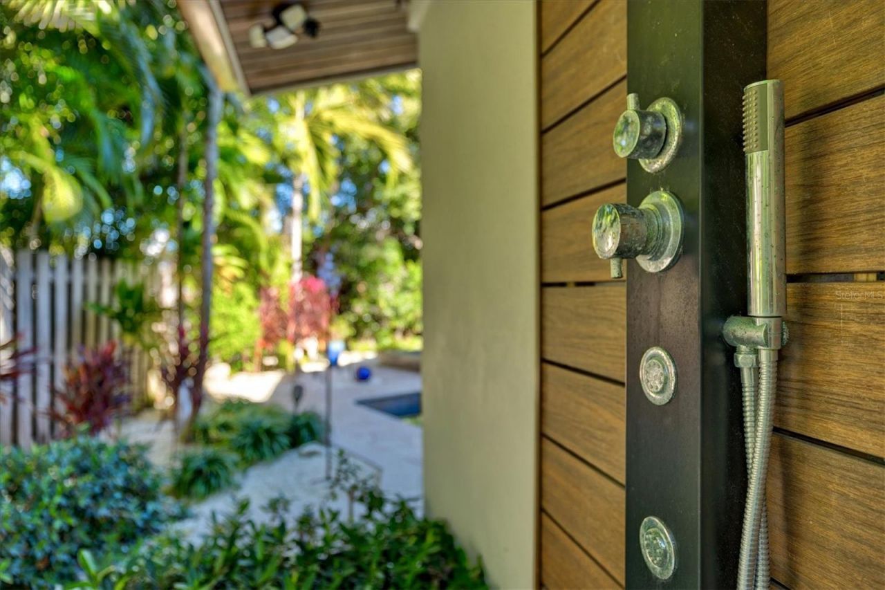 506 58th Street, Holmes Beach, FL 34217 Photo